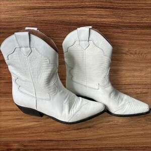 EUC Sabree Brazilian White Leather Western Mid Calf Cowgirl Boots Fits  7 Or 7.5